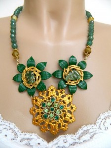 green_and_gold_recycled_jewelry_necklace_eb352e9c